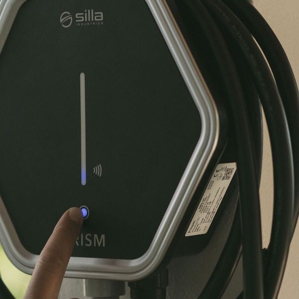 Silla Prism Solar Monofase: la Wallbox per la ricarica sostenibile